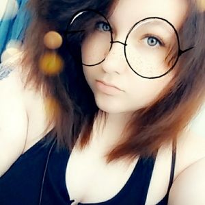 Meet your Posher, Katelyn